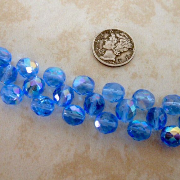 Vintage Blue Faceted Glass Crystal Bead Toggle Bracelet. Triple Strand - Picture 5 of 7